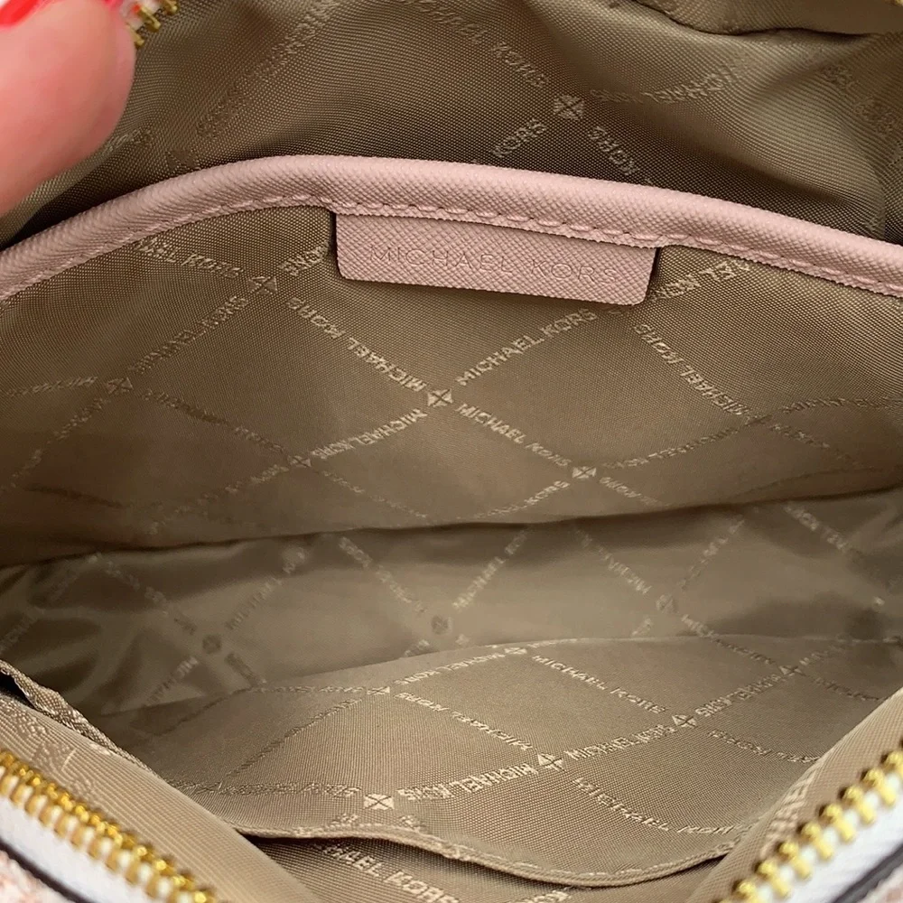 MICHAEL KORS LARGE EAST WEST ZIP CHAIN XBODY OPTIC WHITE ROSE GOLD COLOR